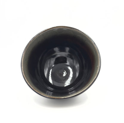 Japanische Matcha-Schale „Black Harmony“ – Elegante Chawan in tiefschwarzer Glasur