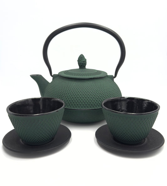 Cast Iron Teapot Set Green-Black – Japanese Elegance for Special Tea Moments