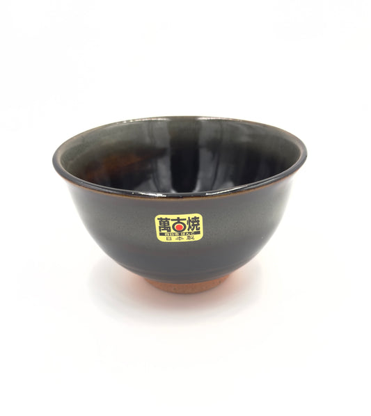 Japanische Matcha-Schale „Black Harmony“ – Elegante Chawan in tiefschwarzer Glasur